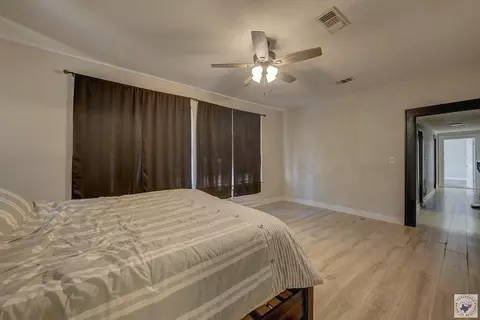 Bedroom - 1300 Grand Texarkana Ar 71854, Texarkana, AR 71854 photo 1 of 3