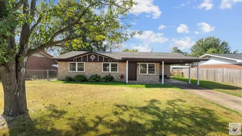 304 W Greenfield Wake Village Tx 75501, Wake Village, TX 75501