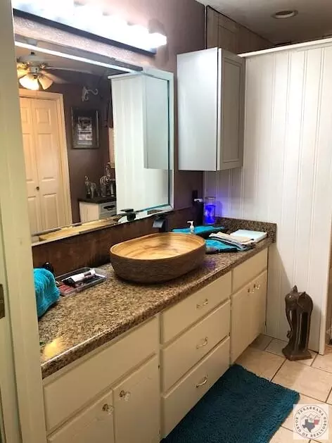 Bath - 5002 Country Drive Texarkana Ar 71854, Texarkana, AR 71854 photo 2 of 4