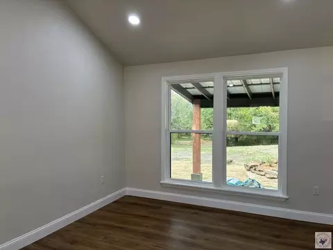 Living - 6323 E 9th St Texarkana Ar 71854, Texarkana, AR 71854 photo 3 of 8