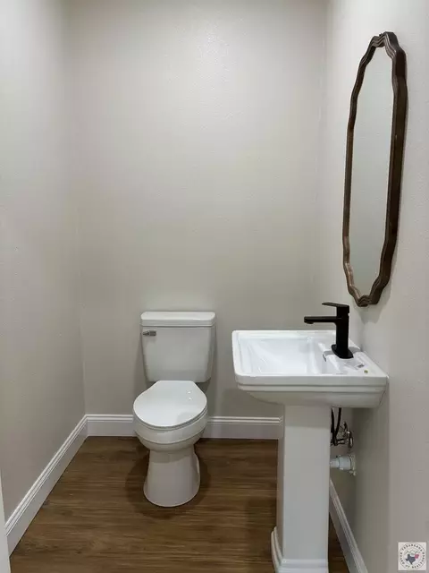 Bath - 6323 E 9th St Texarkana Ar 71854, Texarkana, AR 71854 photo 4 of 9