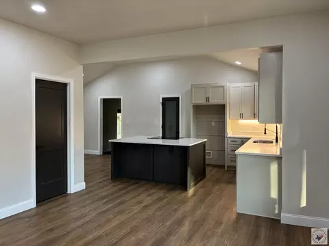 Kitchen - 6323 E 9th St Texarkana Ar 71854, Texarkana, AR 71854 photo 1 of 10