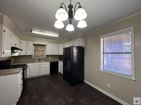 Kitchen - 1508 Pecan Texarkana Ar 71854, Texarkana, AR 71854 photo 1 of 8