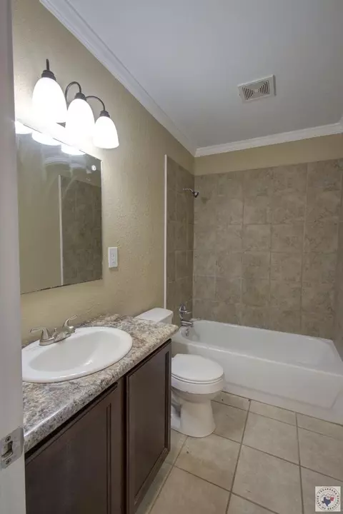 Bath - 3402 Cherry Texarkana Ar 71854, Texarkana, AR 71854 photo 1 of 2