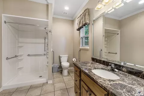 Bath - 6801 Northern Hills Texarkana Ar 71854, Texarkana, AR 71854 photo 2 of 4
