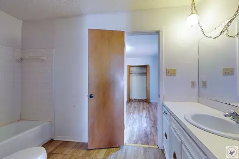Bath - 7517 Bonita Park Texarkana Ar 71854, Texarkana, AR 71854 photo 3 of 5