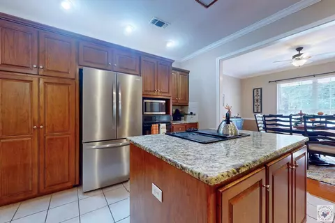 Kitchen - 6902 Forest Oak Drive Texarkana Ar 71854, Texarkana, AR 71854 photo 3 of 3