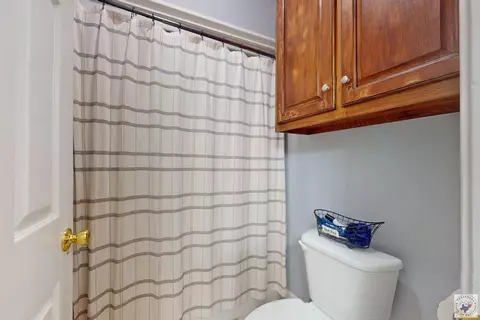 Bath - 6902 Forest Oak Drive Texarkana Ar 71854, Texarkana, AR 71854 photo 7 of 7