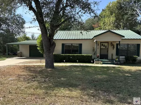 217 Bonham St Maud Tx 75567, Maud, TX 75567