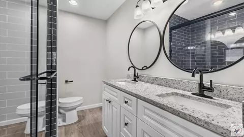 Bath - 16 Broadmoor Dr Texarkana Ar 71854, Texarkana, AR 71854 photo 3 of 4