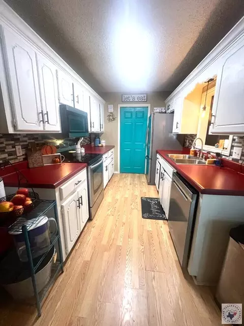 Kitchen - 3609 Fairfield Texarkana Ar 71854, Texarkana, AR 71854 photo 1 of 1
