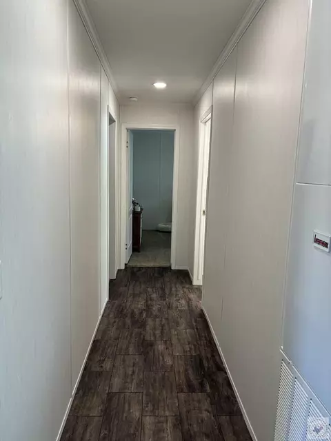 Entry Way - 55 Barkman Bend Rd Hooks Tx 75561, Hooks, TX 75561 photo 2 of 2