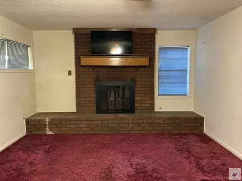 Living - 3700 Peace Ln Texarkana Ar 71854, Texarkana, AR 71854 photo 3 of 5