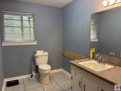 Bath - 3700 Peace Ln Texarkana Ar 71854, Texarkana, AR 71854 photo 1 of 5