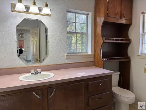 Bath - 3700 Peace Ln Texarkana Ar 71854, Texarkana, AR 71854 photo 3 of 5