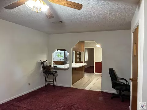 Living - 3700 Peace Ln Texarkana Ar 71854, Texarkana, AR 71854 photo 5 of 5