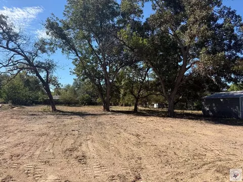 609 S Center New Boston Tx 75570, New Boston, TX 75570
