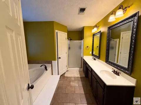 Bath - 5606 Woodline Dr Texarkana Ar 71854, Texarkana, AR 71854 photo 3 of 3