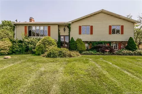21 Laurel Way, Wethersfield, CT 06109 photo 1
