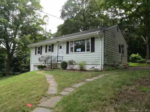 64 Forest St, Hamden, CT 06518 photo 1