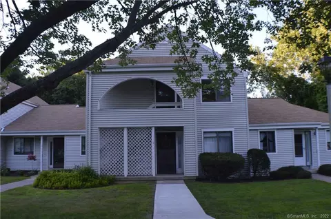 35 Nutmeg Rd #E2, Middlebury, CT 06762 photo 1