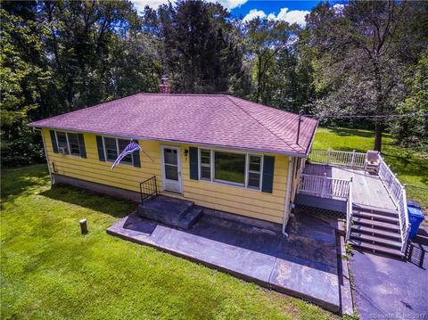 7 Collelo Ave, Moosup, CT 06354 photo 1