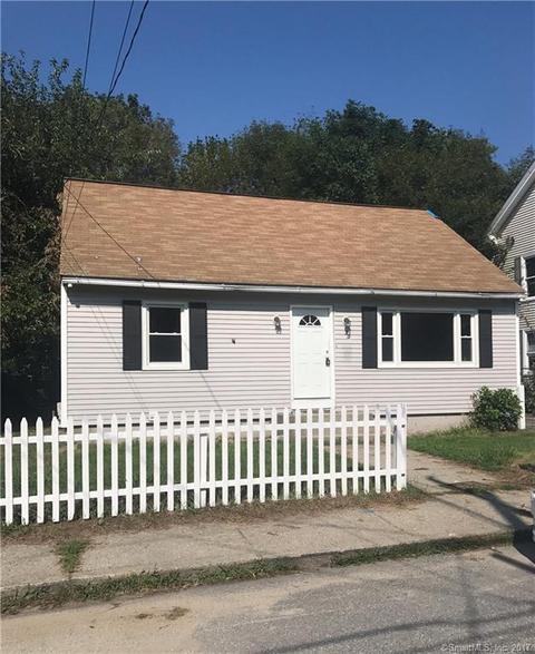 39 School St, Killingly, CT 06239 photo 1