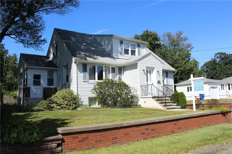 197 Wesley St, Waterbury, CT 06708 photo 1