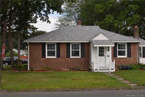 4 Wayne Dr, Plainville, CT 06062 photo 1
