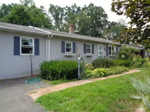 323 Reed Ave, Windsor Locks, CT 06096 photo 1