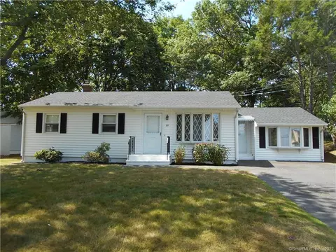 31 Eileen Rd, West Haven, CT 06516 photo 1