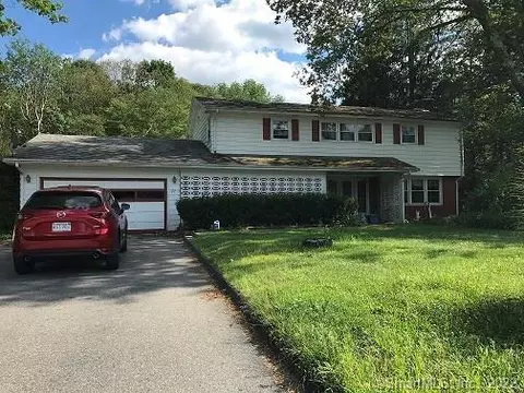 27 Ferland Dr, Killingly, CT 06241 photo 1