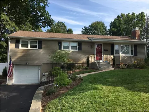35 Fox Hill Rd, Wethersfield, CT 06109 photo 1