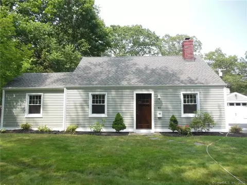 45 Thorpe St, North Haven, CT 06473 photo 1