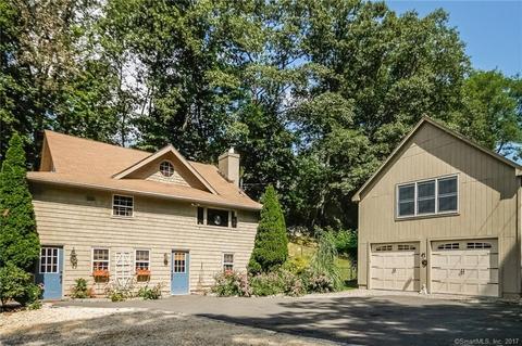 143 Redding Rd, Redding, CT 06896 photo 1