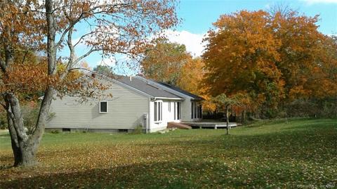 18 York Rd, Chaplin, CT 06235 photo 1