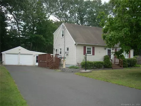 309 S Elm St, Windsor Locks, CT 06096 photo 1