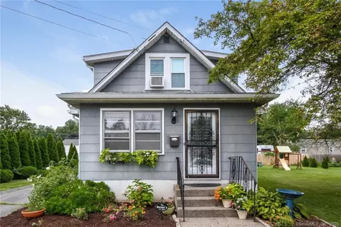 21 Booth Ave, Wethersfield, CT 06109 photo 1