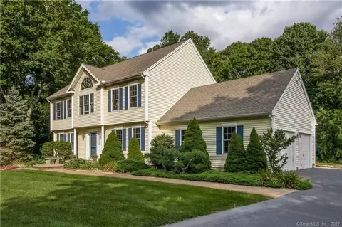 156 Cow Hill Rd, Clinton, CT 06413 photo 1