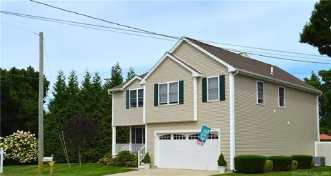 57 Crescent Ave, Niantic, CT 06357 photo 1