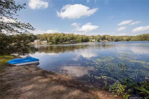 17 White Birch Trl, Higganum, CT 06441 photo 1