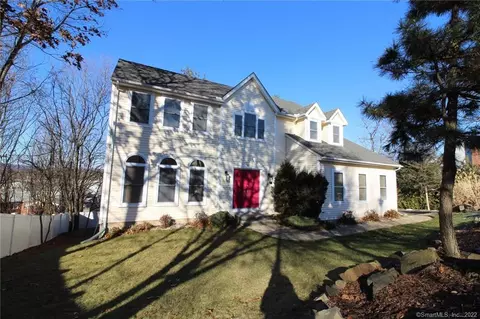 301 Blake Cir, Hamden, CT 06517 photo 1