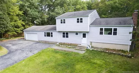 15 Ridgewood Dr, Monroe, CT 06468 photo 1