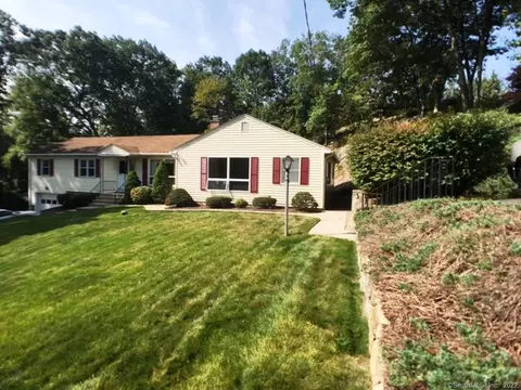 21 Split Rock Dr, Wolcott, CT 06716 photo 1