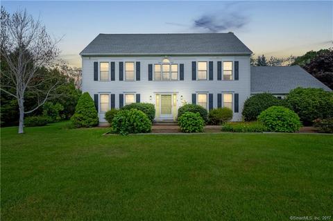 8 Platt Dr, Prospect, CT 06712 photo 1