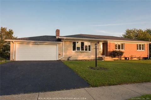 2 Mills Dr, West Haven, CT 06516 photo 1