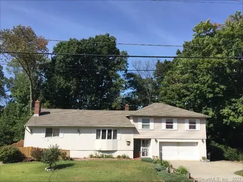 70 Barton St, Torrington, CT 06790 photo 1