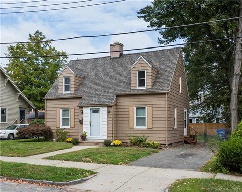 18 Dalton Pl, Springfield, MA 01109 photo 1