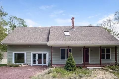 87 Red Oak Dr, Plainfield, CT 06374 photo 1