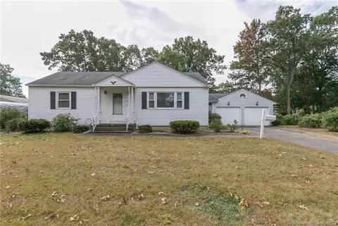 19 Cornwall Dr, Windsor Locks, CT 06096 photo 1